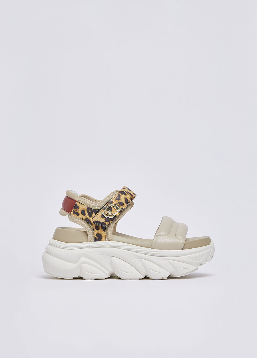 grova sandaler med djurtryck