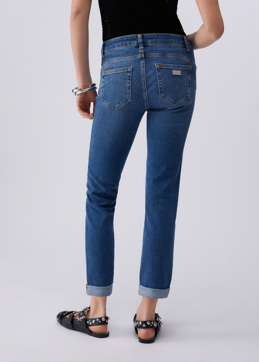 skinny jeans med juvelprydnad