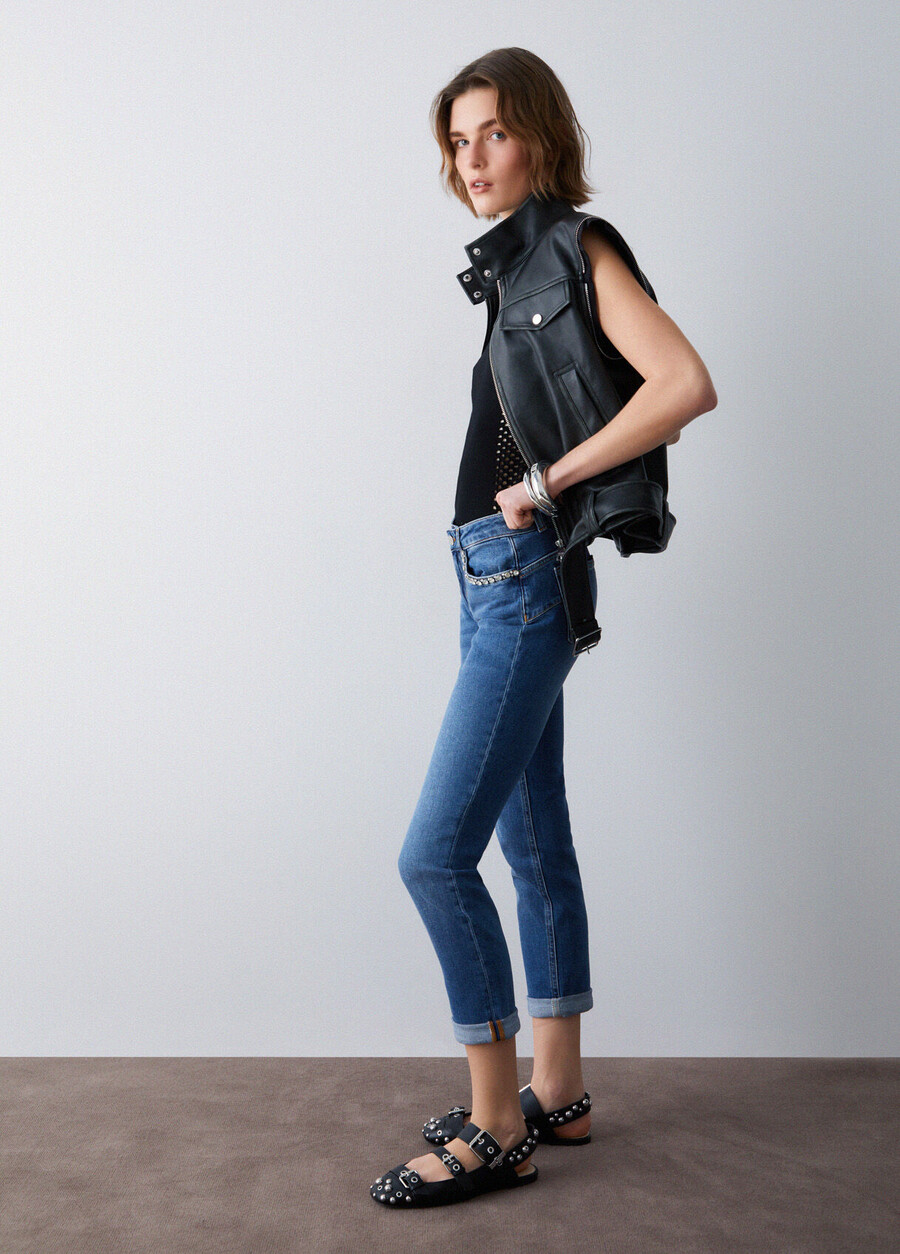 skinny jeans med juvelprydnad