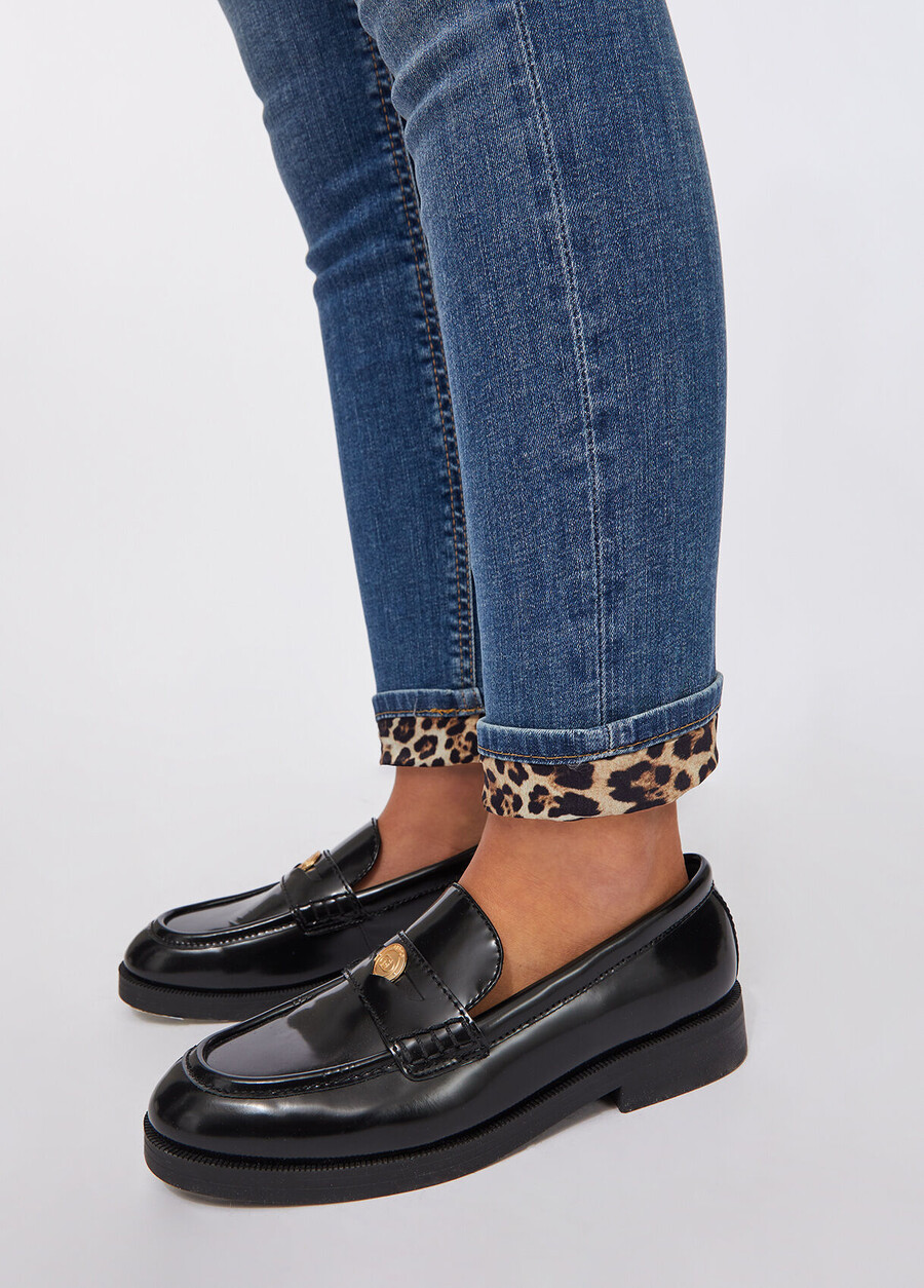skinny jeans med uppvikningar