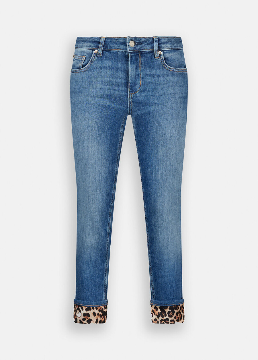 skinny jeans med uppvikningar
