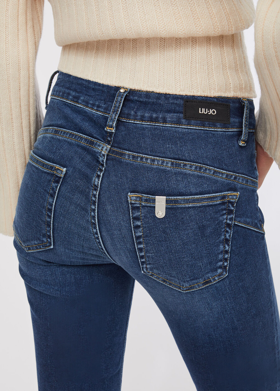 skinny jeans med uppvikningar