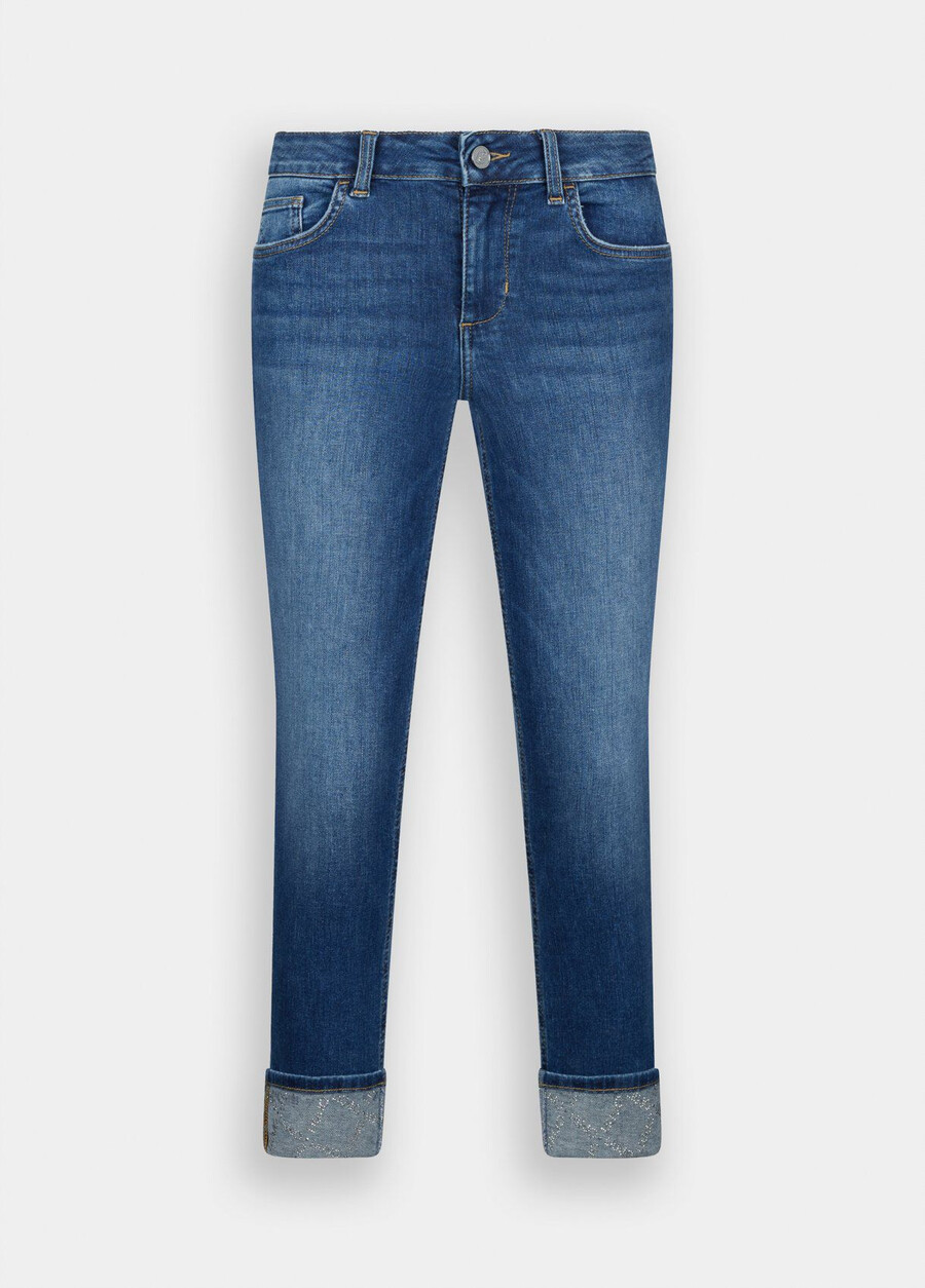 skinny jeans med uppvikningar