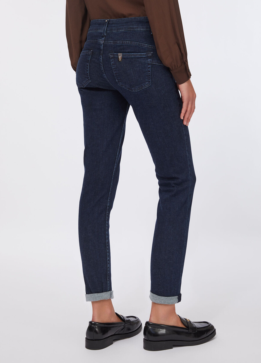 skinny jeans med uppvikningar