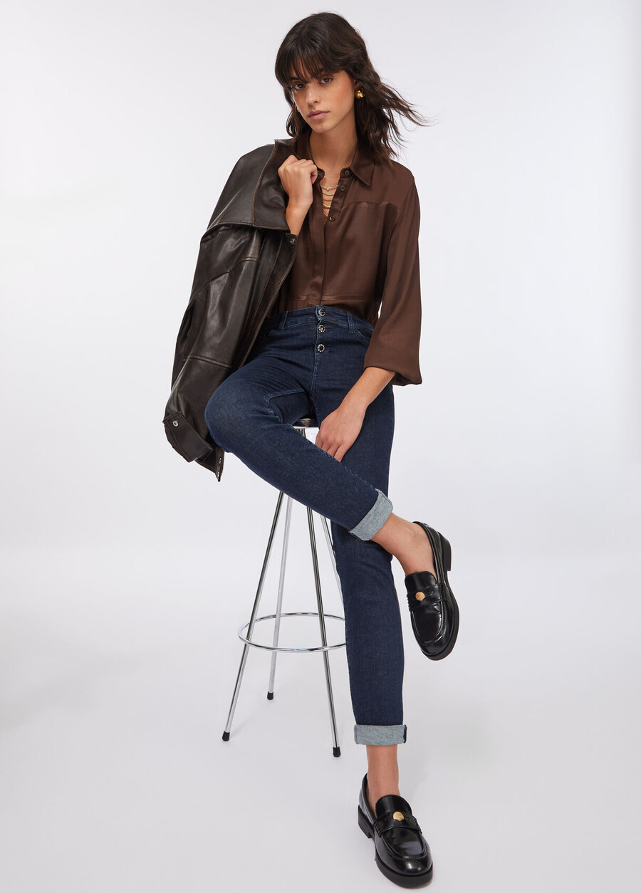 skinny jeans med uppvikningar
