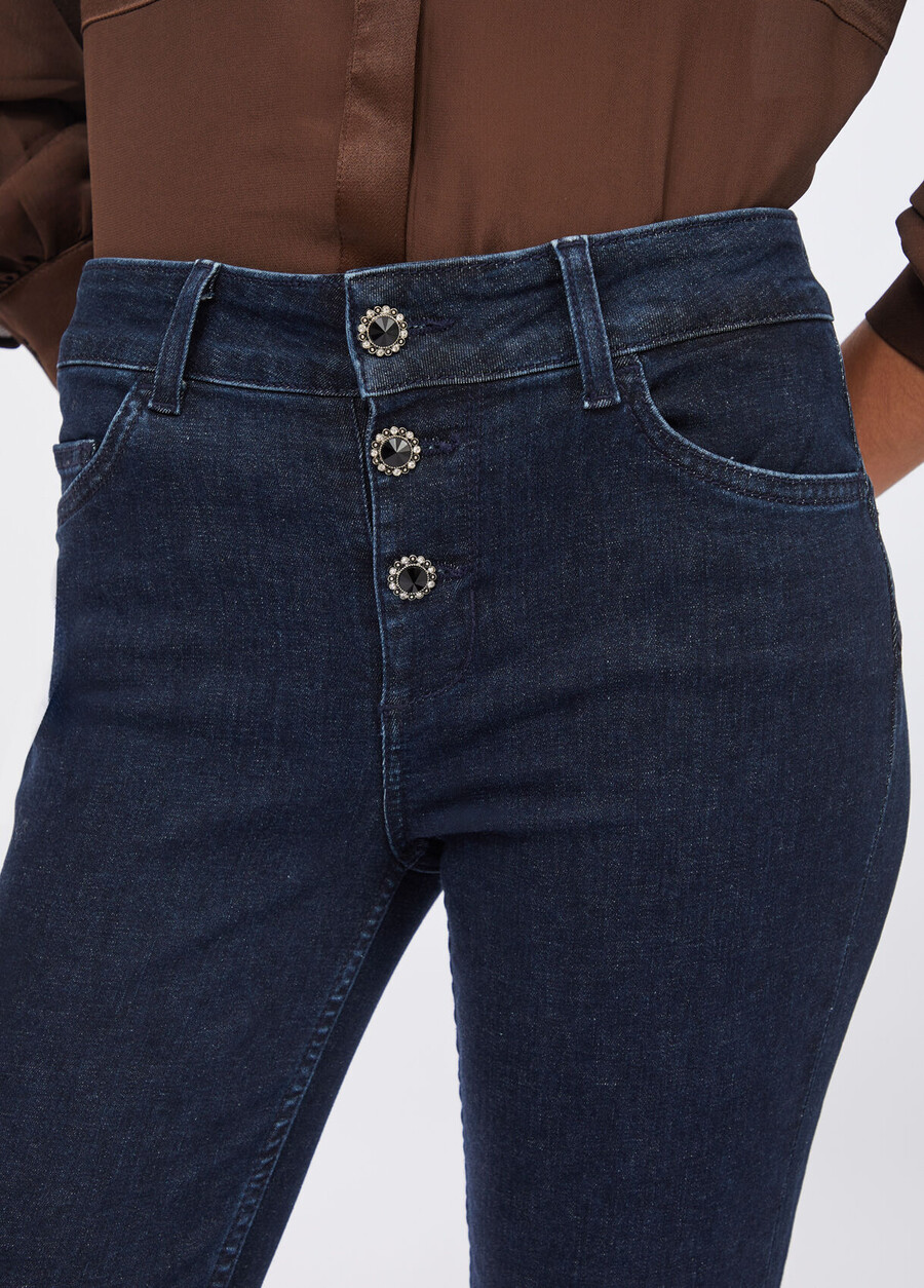 skinny jeans med uppvikningar