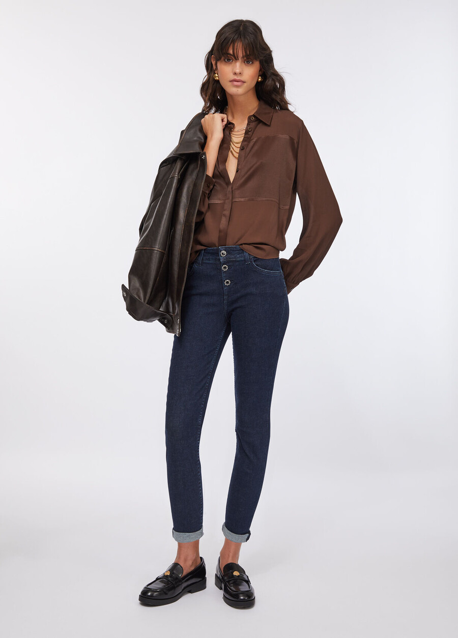 skinny jeans med uppvikningar