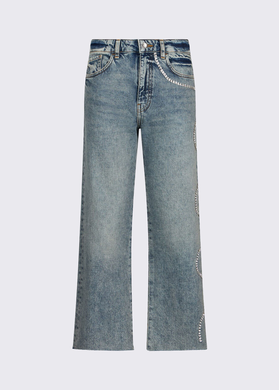 beskurna jeans med juvelprydnad