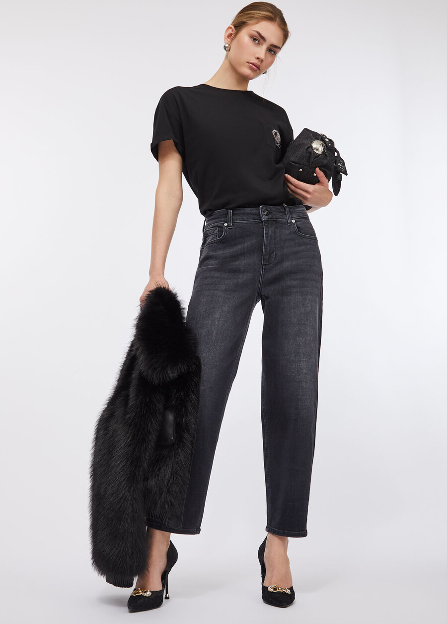 carrot fit jeans