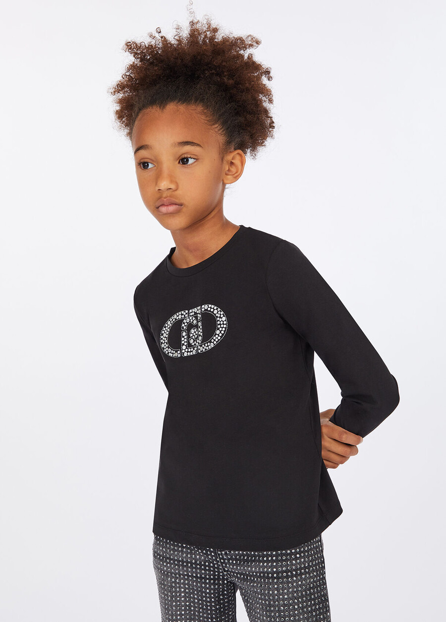 t-shirt med logotyp
